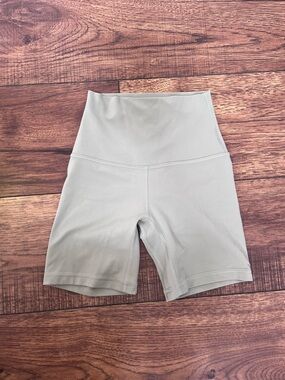 lululemon athletica High-Rise Bike Shorts in Sage Green